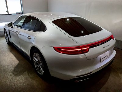 صورة 10 لـ 2017 Porsche PANAMERA