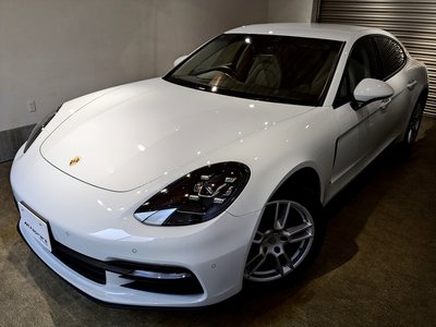 صورة 4 لـ 2017 Porsche PANAMERA