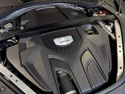 صورة مصغرة 16 لـ 2017 Porsche PANAMERA