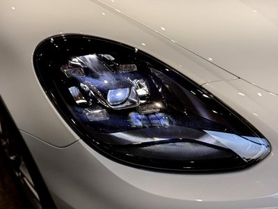 صورة 8 لـ 2017 Porsche PANAMERA
