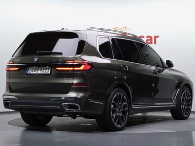 صورة 4 لـ 2023 BMW X7