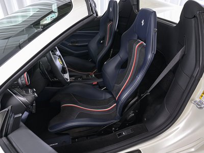 FERRARI F8 SPIDER - 4