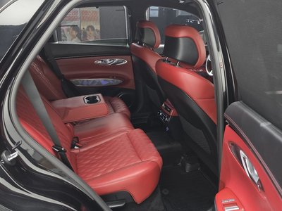 2023 Genesis GV70 — миниатюра 18