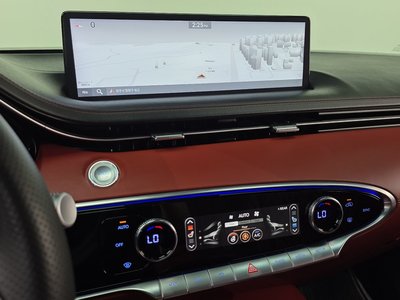 2023 Genesis GV70 — миниатюра 19