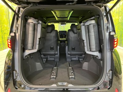 2024 Toyota ALPHARD — миниатюра 12