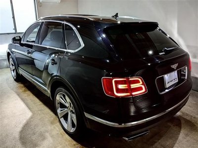BENTLEY BENTAYGA - 4