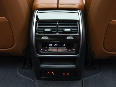 2025 BMW X7 — миниатюра 14