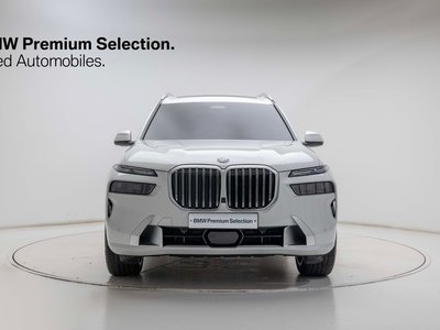 صورة 2 لـ 2025 BMW X7