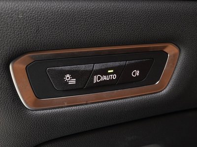 2025 BMW X7 — миниатюра 15