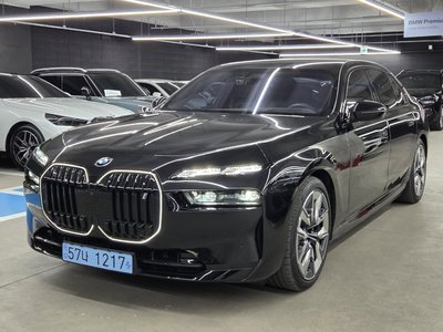 BMW I7