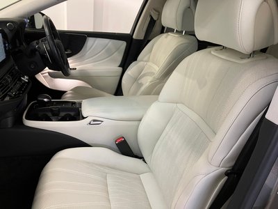 صورة 6 لـ 2021 Lexus LS