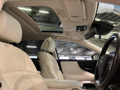 2021 Lexus LS thumbnail 14
