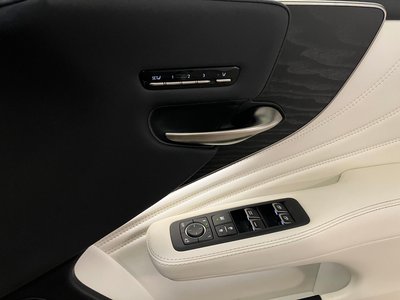 2021 Lexus LS thumbnail 20