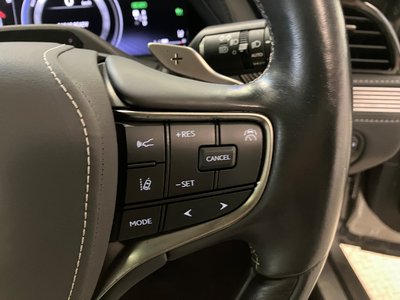 2021 Lexus LS thumbnail 18