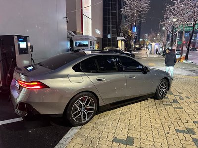 BMW 5 SERIES - 4