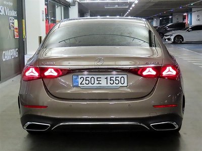 MERCEDES-BENZ E-CLASS - 6