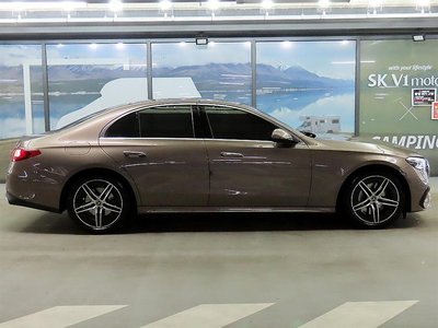 MERCEDES-BENZ E-CLASS - 2