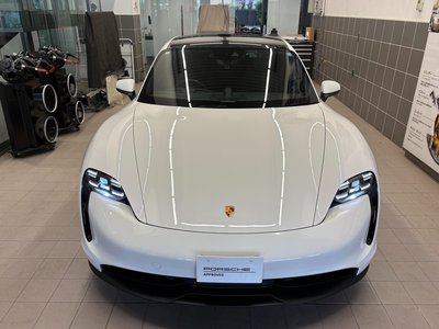 صورة 3 لـ 2022 Porsche TAYCAN