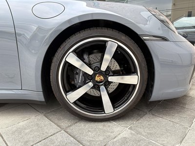 صورة 7 لـ 2024 Porsche 911