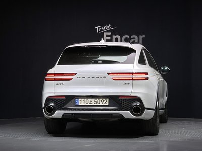 صورة 3 لـ 2022 Genesis GV70