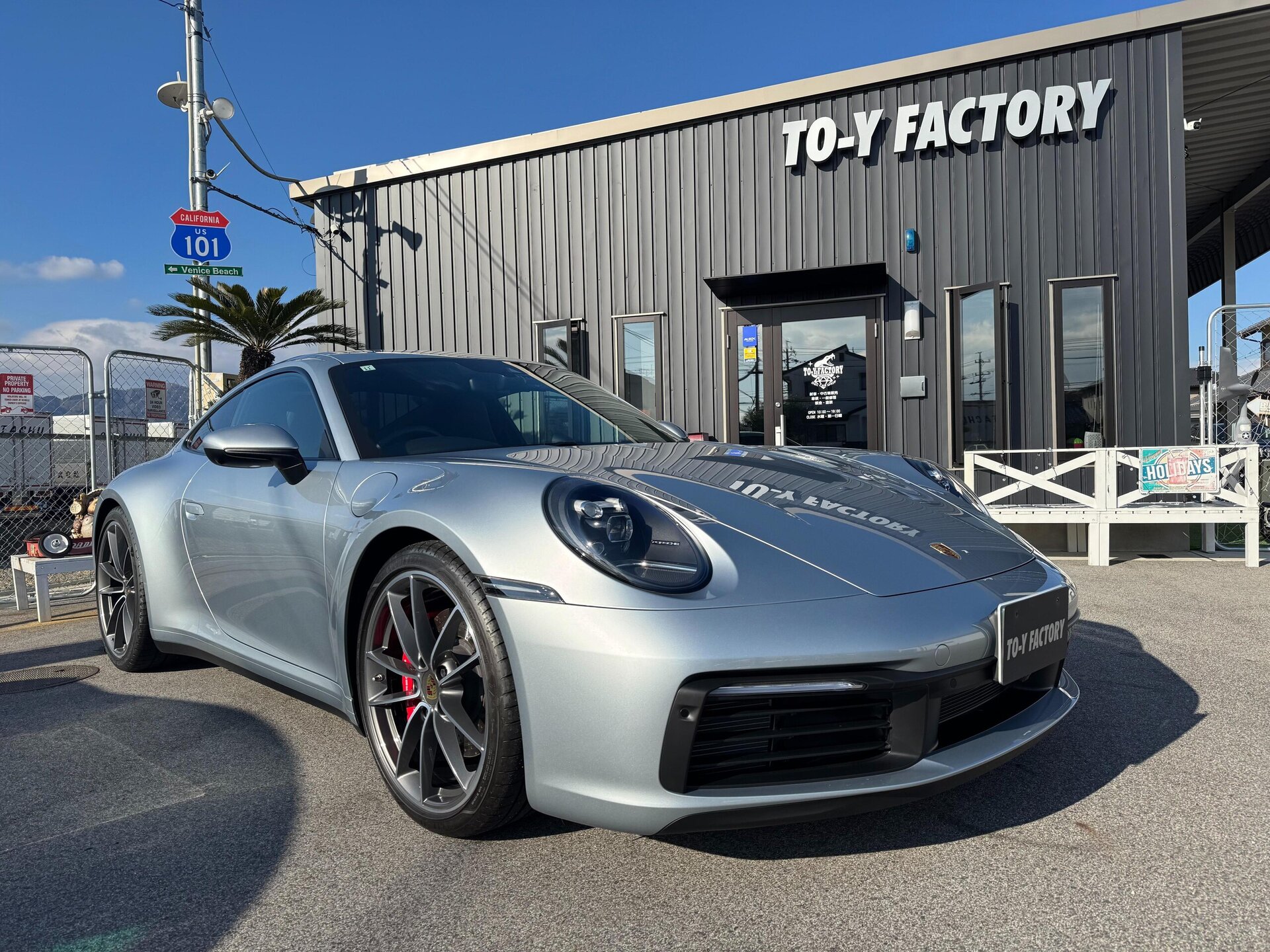 PORSCHE 911 - View 1