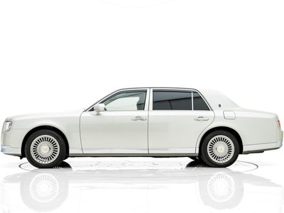 TOYOTA CENTURY - 4