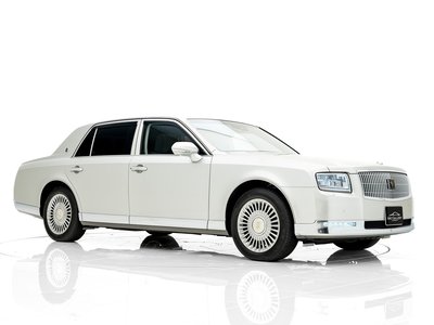 TOYOTA CENTURY - 9