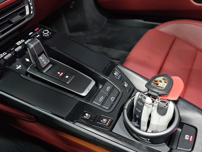 2022 Porsche 911 — миниатюра 12