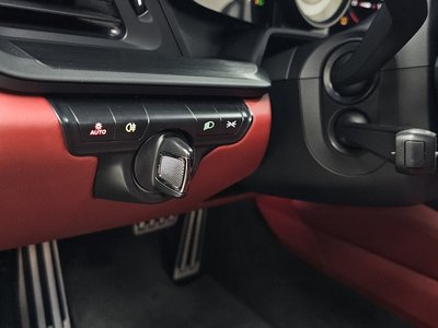 2022 Porsche 911 — миниатюра 24