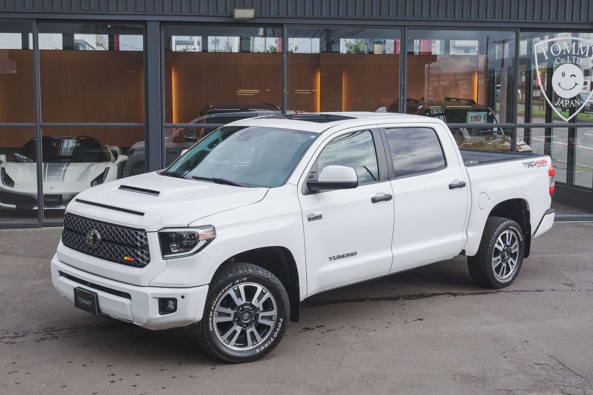 TOYOTA TUNDRA - View 1