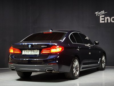 BMW 5 SERIES - 4
