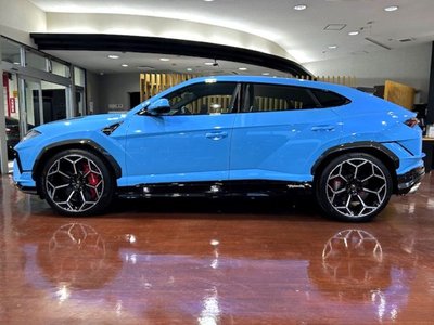 LAMBORGHINI URUS - 7
