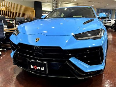 LAMBORGHINI URUS - 6