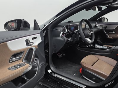 MERCEDES-BENZ CLA - 10