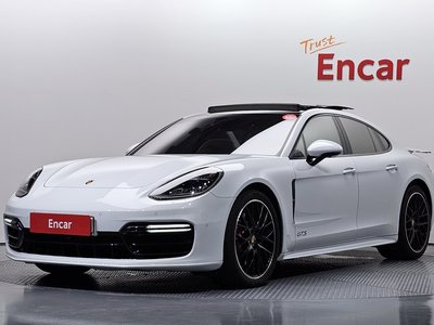 PORSCHE PANAMERA - 1