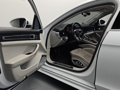 PORSCHE PANAMERA - 10