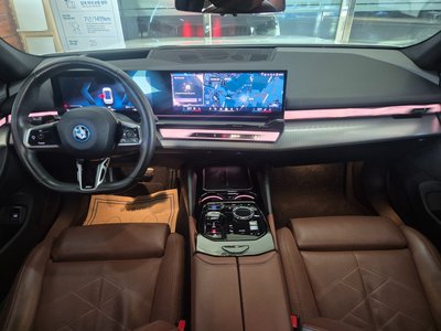 BMW I5 - 5