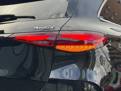 MERCEDES-BENZ GLC - 10