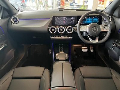 MERCEDES-BENZ EQA - 6