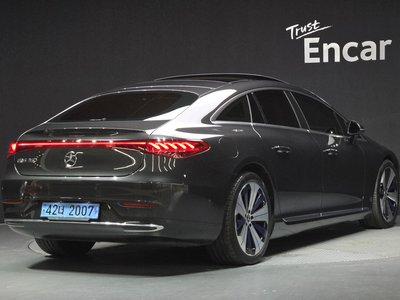 MERCEDES-BENZ EQS - 3