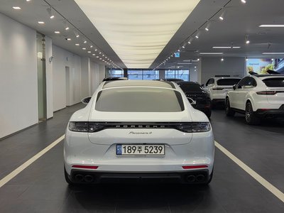 PORSCHE PANAMERA - 6