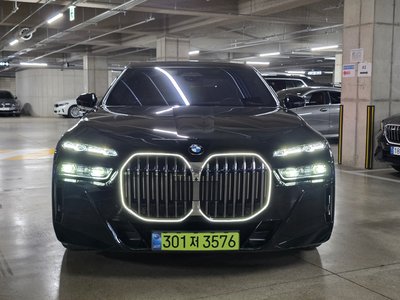 BMW 7 SERIES - 2