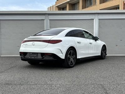 MERCEDES-BENZ EQE - 3