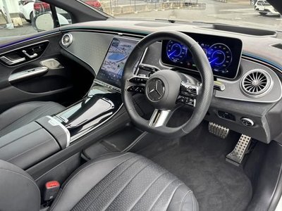 MERCEDES-BENZ EQE - 2