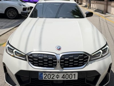2023 BMW 3 SERIES photo 1