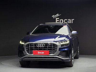 AUDI Q8 - 2