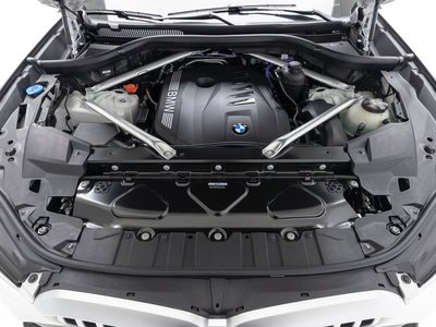 صورة 7 لـ 2025 BMW X5