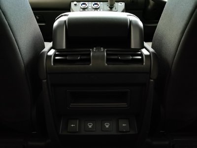 2021 LAND Rover DEFENDER thumbnail 14