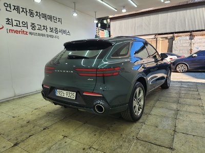 صورة 2 لـ 2021 Genesis GV70