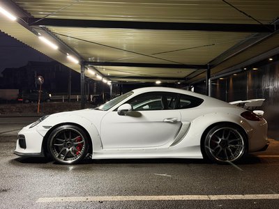 PORSCHE CAYMAN - 8